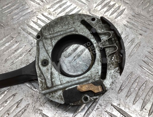 Переключатель поворотов Volkswagen Passat B2 1981-1988  Volkswagen Passat Passat B2 1981-1988