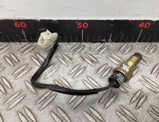 Выключатель концевой (концевик) Scania 4-series 1995-2004  Scania 4-series 4-series 1995-2004