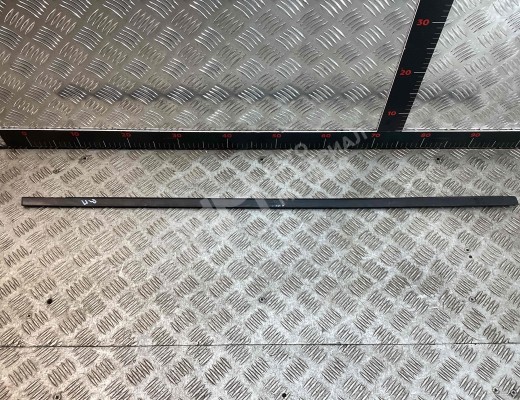 Молдинг стекла двери передней правой наружный Volkswagen Sharan I (7M) 2003-2010 2-й рестайлинг  Volkswagen Sharan Sharan I (7M) 2003-2010 2-й рестайлинг