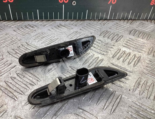 Повторитель передний левый BMW 3-Series (E46) 2001-2005 рестайлинг  BMW 3-Series 3-Series (E46) 2001-2005 рестайлинг
