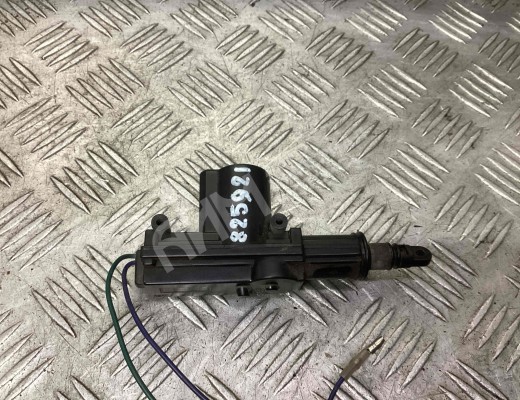 Активатор (привод) замка двери Volkswagen Passat B3 1988-1993  Volkswagen Passat Passat B3 1988-1993