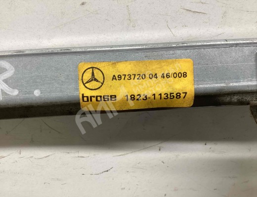 Стеклоподъемник передний правый Mercedes Axor 2001-н.в.  Mercedes Axor Axor 2001-н.в.