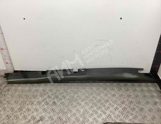 Молдинг стекла лобового Iveco Eurocargo III 2008-2015  Iveco Eurocargo Eurocargo III 2008-2015