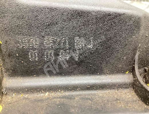 Клапанная крышка Ford Mondeo III 2003-2007 рестайлинг  Ford Mondeo Mondeo III 2003-2007 рестайлинг
