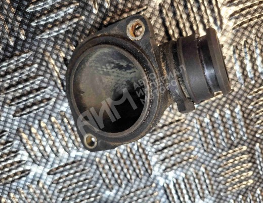 Корпус термостата Volkswagen Passat B4 (3A) 1993-1997  Volkswagen Passat Passat B4 (3A) 1993-1997