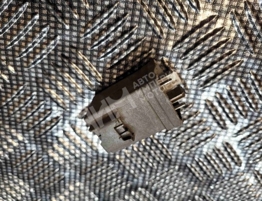 Реле накала свечей Ford Escort VI 1995-2000  Ford Escort Escort VI 1995-2000