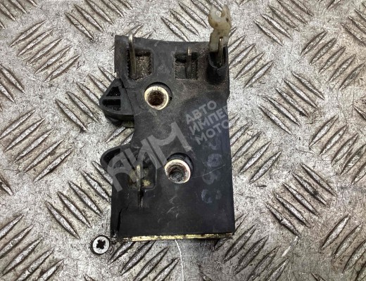 Замок двери передней левой Audi 100 C3 1982-1991  Audi 100 100 C3 1982-1991