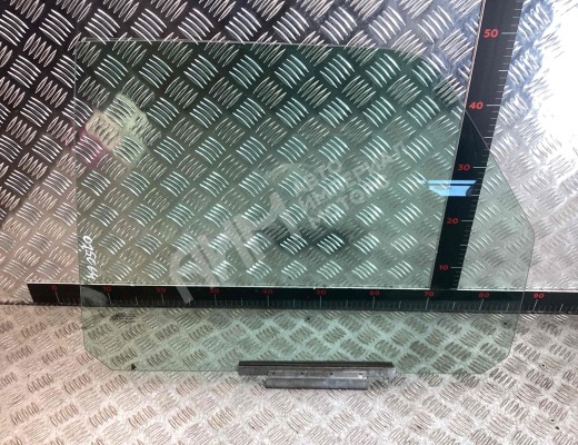 Стекло двери задней левой Ford Sierra 1982-1993  Ford Sierra Sierra 1982-1993