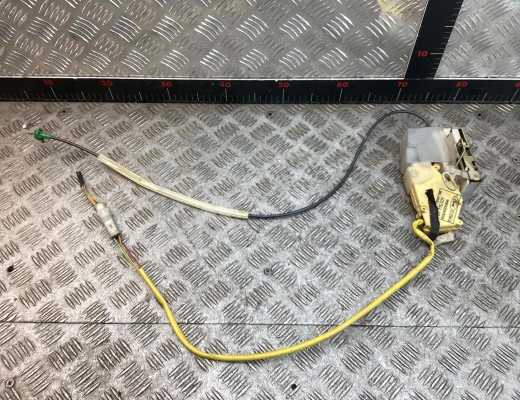 Замок двери задней левой Ford Sierra 1982-1993  Ford Sierra Sierra 1982-1993