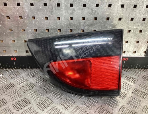 Фонарь крышки багажника правый Renault Megane I 1995-2002  Renault Megane Megane I 1995-2002