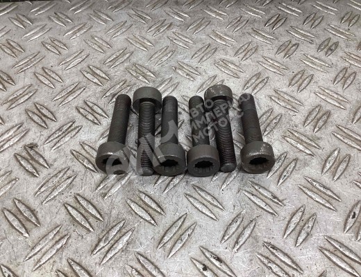 Болт шкива коленвала Mercedes Atego I 1998-2012  Mercedes Atego Atego I 1998-2012