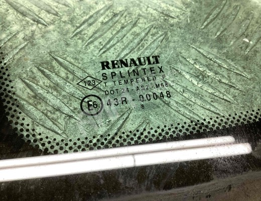 Стекло кузовное боковое левое Renault Scenic I (JA) 1996-1999  Renault Scenic Scenic I (JA) 1996-1999