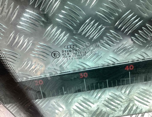 Стекло двери передней правой Audi 100 C4 (4A) 1990-1995  Audi 100 100 C4 (4A) 1990-1995