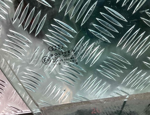 Стекло двери передней правой Audi A6 C5 (4B) 1997-2001  Audi A6 A6 C5 (4B) 1997-2001