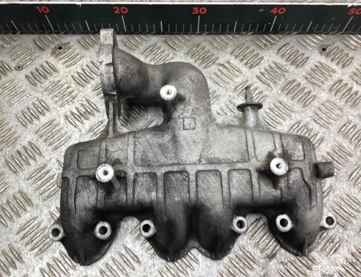 Коллектор впускной Volkswagen Passat B5+ (3B) 2000-2005 рестайлинг  Volkswagen Passat Passat B5+ (3B) 2000-2005 рестайлинг