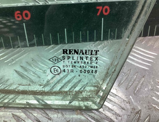Форточка передняя левая Renault Scenic I (JA) 1996-1999  Renault Scenic Scenic I (JA) 1996-1999