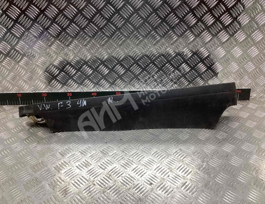 Направляющая шторки багажника (салазки) Volkswagen Golf III (1H) 1991-1997  Volkswagen Golf Golf III (1H) 1991-1997