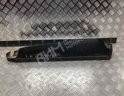 Направляющая шторки багажника (салазки) Volkswagen Golf III (1H) 1991-1997  Volkswagen Golf Golf III (1H) 1991-1997