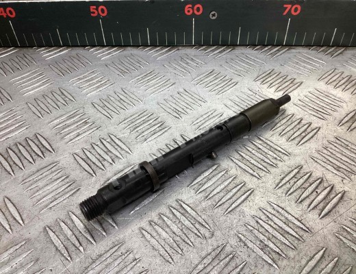 Форсунка Audi A6 C5 (4B) 2001-2004 рестайлинг  Audi A6 A6 C5 (4B) 2001-2004 рестайлинг