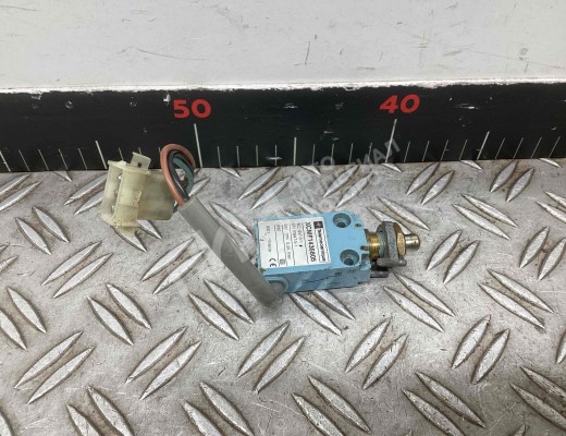 Выключатель концевой (концевик) Scania R-series 1995 -2004  Scania R-series R-series 1995 -2004