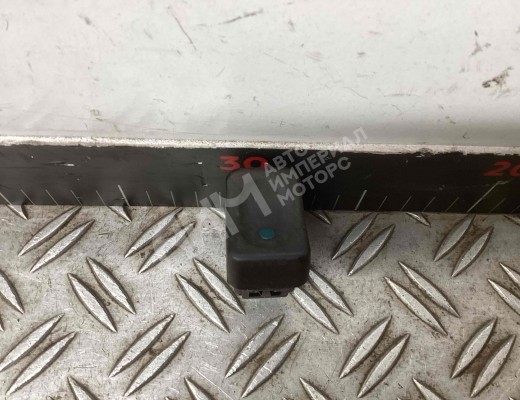 Кнопка (выключатель) Scania 4-series 1995-2004  Scania 4-series 4-series 1995-2004