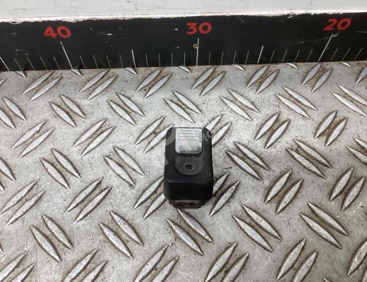 Кнопка (выключатель) Scania 4-series 1995-2004  Scania 4-series 4-series 1995-2004