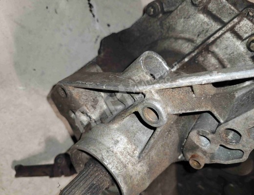 КПП механическая (МКПП) 5-ступенчатая Renault Megane I 1995-2002  Renault Megane Megane I 1995-2002