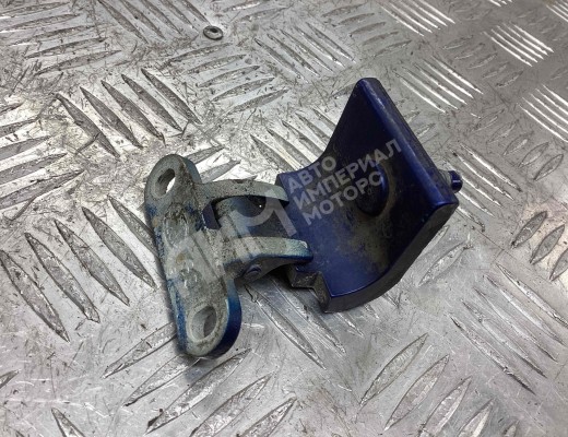 Петля крышки багажника Volkswagen Passat B5+ (3B) 2000-2005 рестайлинг  Volkswagen Passat Passat B5+ (3B) 2000-2005 рестайлинг