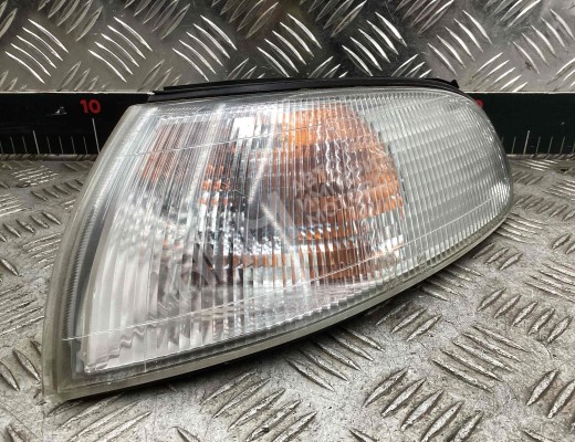 Поворотник левый Mazda 626 IV (GE/GV) 1992-1997  Mazda 626 626 IV (GE/GV) 1992-1997