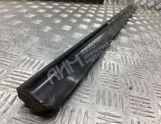 Молдинг двери передней правой Audi A6 C5 (4B) 2001-2004 рестайлинг  Audi A6 A6 C5 (4B) 2001-2004 рестайлинг