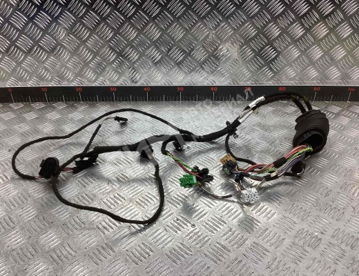 Проводка двери передней правой Audi A6 C5 (4B) 2001-2004 рестайлинг  Audi A6 A6 C5 (4B) 2001-2004 рестайлинг