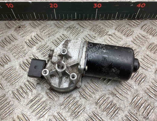 Моторчик передних стеклоочистителей (дворников) Audi A6 C4 (4A) 1994-1997  Audi A6 A6 C4 (4A) 1994-1997