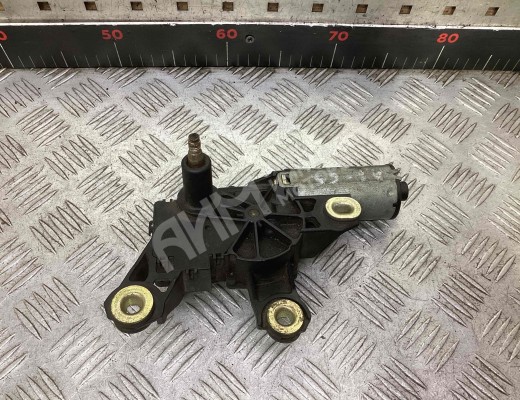 Моторчик заднего стеклоочистителя (дворника) Audi A6 C5 (4B) 1997-2001  Audi A6 A6 C5 (4B) 1997-2001