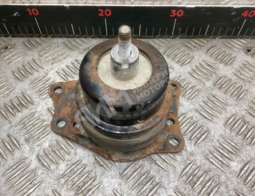 Подушка крепления двигателя Seat Ibiza III (6L) 2002-2008  Seat Ibiza Ibiza III (6L) 2002-2008