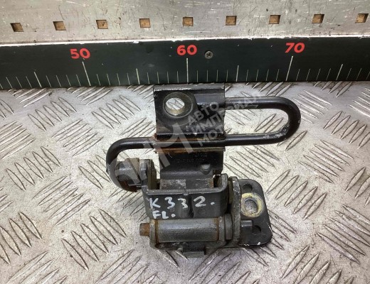 Петля двери передней левой Audi A6 C5 (4B) 2001-2004 рестайлинг  Audi A6 A6 C5 (4B) 2001-2004 рестайлинг