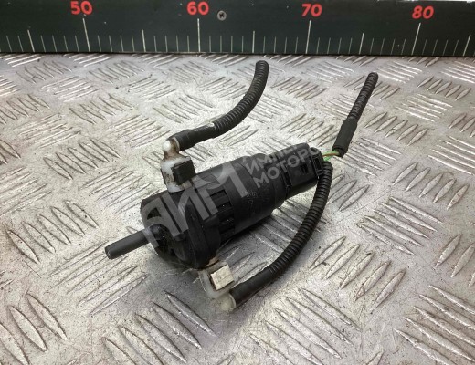 Насос (моторчик) омывателя стекла Volkswagen Golf V (1K) 2004-2009  Volkswagen Golf Golf V (1K) 2004-2009