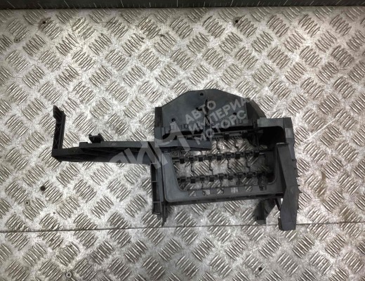 Блок реле Seat Ibiza III (6L) 2002-2008  Seat Ibiza Ibiza III (6L) 2002-2008