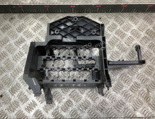 Блок реле Seat Ibiza III (6L) 2002-2008  Seat Ibiza Ibiza III (6L) 2002-2008