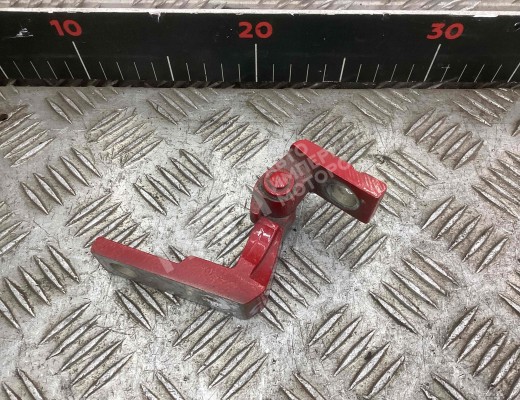 Петля двери передней правой Seat Ibiza III (6L) 2002-2008  Seat Ibiza Ibiza III (6L) 2002-2008