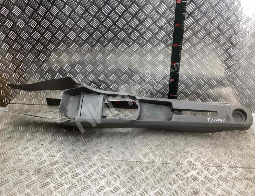 Консоль салона (кулисная часть) Seat Ibiza III (6L) 2002-2008  Seat Ibiza Ibiza III (6L) 2002-2008