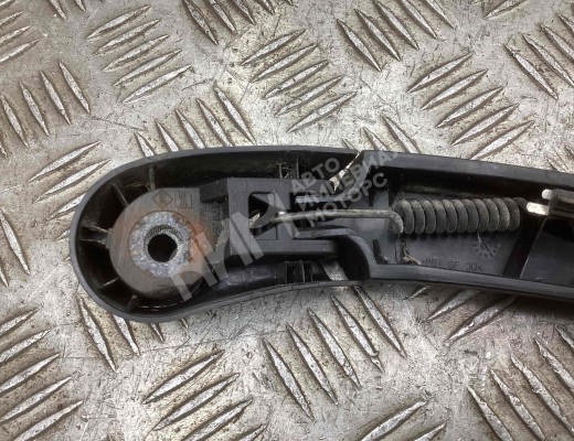 Щеткодержатель задний Seat Ibiza III (6L) 2002-2008  Seat Ibiza Ibiza III (6L) 2002-2008