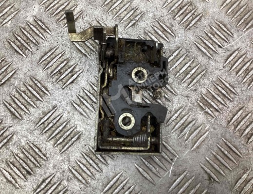 Замок двери передней правой Volkswagen Passat B3 1988-1993  Volkswagen Passat Passat B3 1988-1993