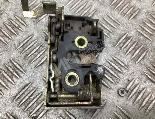 Замок двери передней правой Volkswagen Passat B3 1988-1993  Volkswagen Passat Passat B3 1988-1993