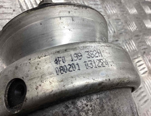 Подушка крепления двигателя Audi A6 C6 (4F) 2004-2008  Audi A6 A6 C6 (4F) 2004-2008