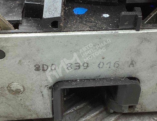 Замок двери задней правой Audi A4 B5 (8D) 1994-1999  Audi A4 A4 B5 (8D) 1994-1999