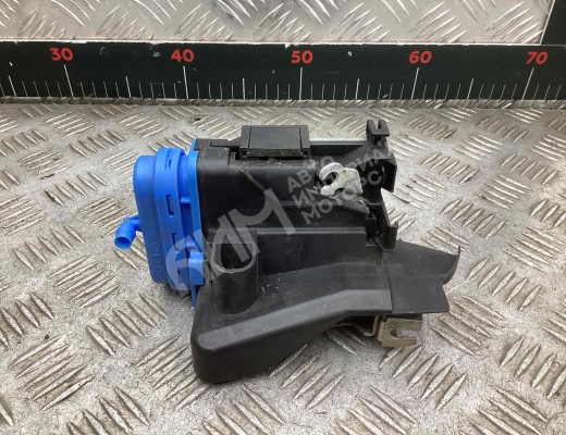 Замок двери задней левой Audi A4 B5 (8D) 1994-1999  Audi A4 A4 B5 (8D) 1994-1999