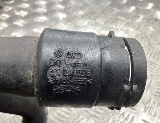 Патрубок радиатора Volkswagen Passat B5 (3B) 1996-2000  Volkswagen Passat Passat B5 (3B) 1996-2000