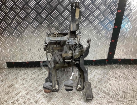 Узел педальный (блок педалей) Volkswagen Passat B3 1988-1993  Volkswagen Passat Passat B3 1988-1993