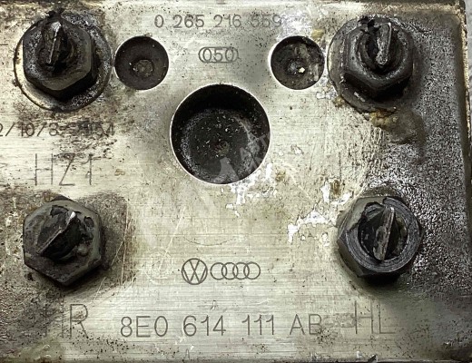 Блок ABS Audi A4 B5 (8D) 1994-1999  Audi A4 A4 B5 (8D) 1994-1999