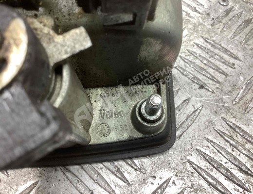 Кнопка открытия багажника Seat Ibiza III (6L) 2002-2008  Seat Ibiza Ibiza III (6L) 2002-2008